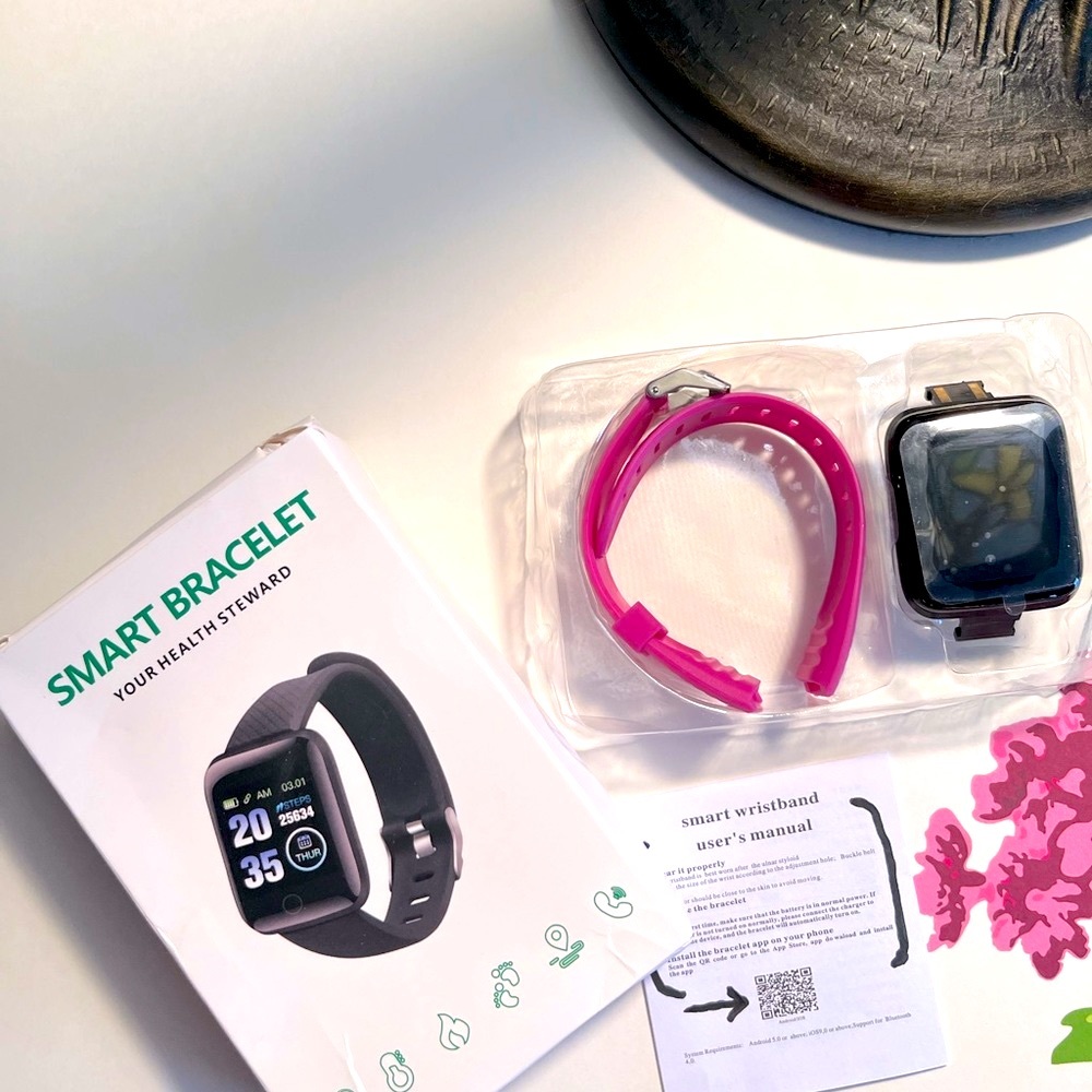 ⌚️🆕 The Perfect Smartwatch with Purple Bracelet